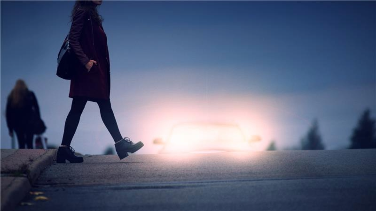 AAA: Dark City Roads Deadliest for Pedestrians at Night